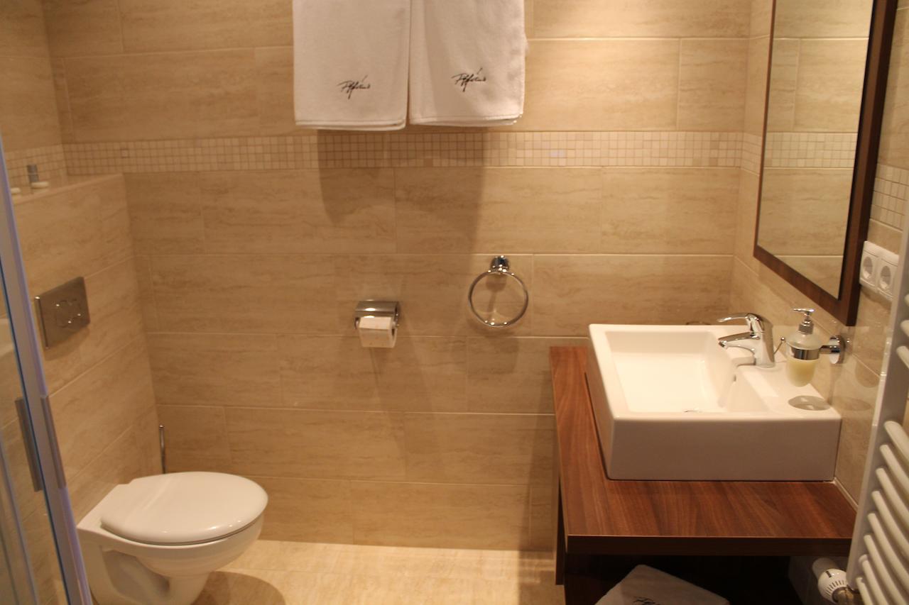 Tiffan'S Pinceszet Es Panzio Hotel Villány Cameră foto